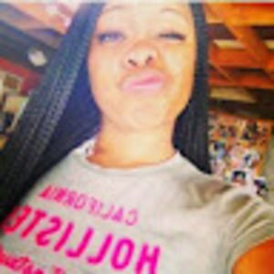 Meet your Posher, Donika